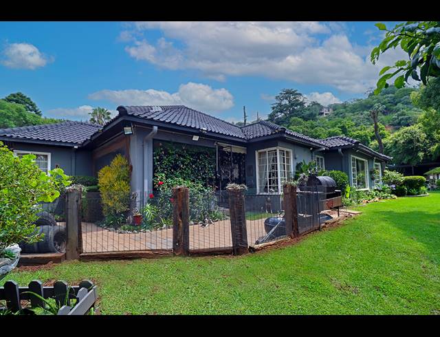 5 BEDROOM FREEHOLD FOR SALE IN LINKSFIELD